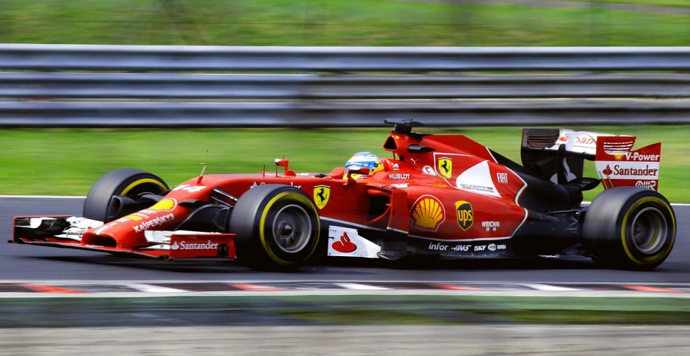 Lewis Hamilton Joins Ferrari in F1 2025 Season