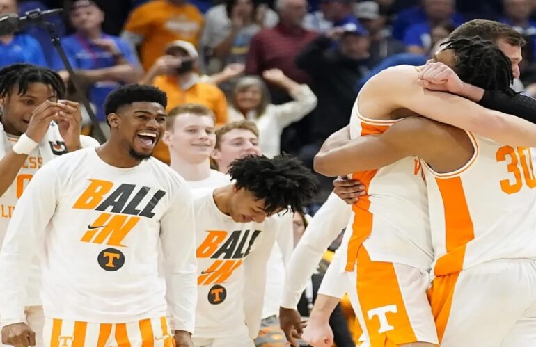 Tennessee Faces Kentucky in NCAA Saturday Basketball